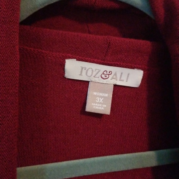 Maroon cardigan - Picture 2 of 2